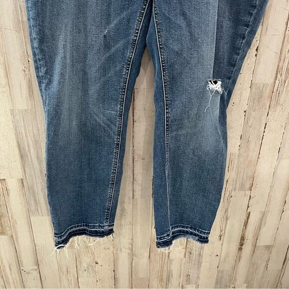 JCrew Mercantile Slim boyfriend jean with distressed details Frayed Hem L0871 - Picture 4 of 10